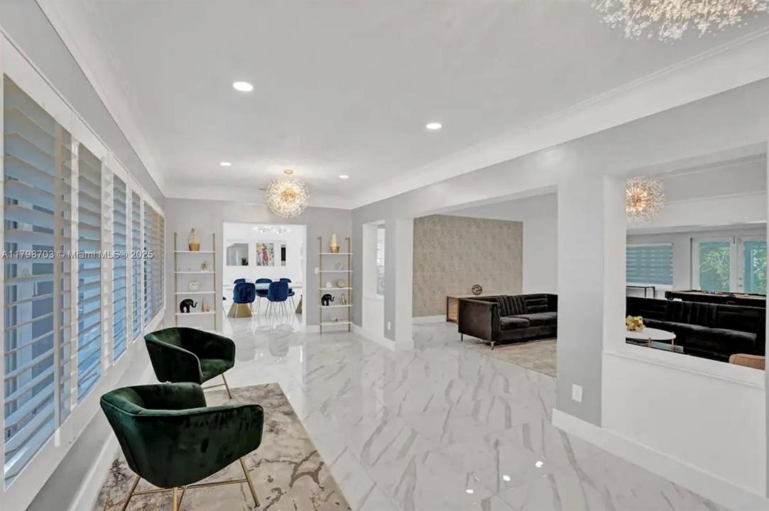 725 Harrison St, Hollywood, Florida 33019