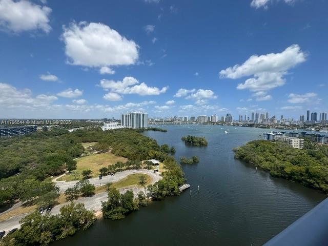 16385 Biscayne Blvd 1806 +1 parking, North Miami Beach, Floride 33160, États-Unis