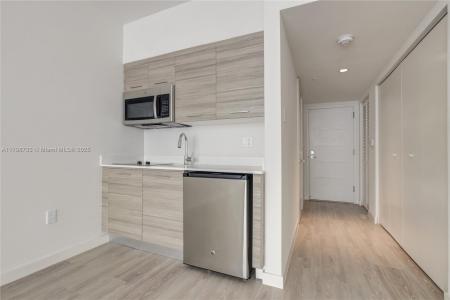 1756 N Bayshore Dr 10K, Miami, Florida 33132, USA