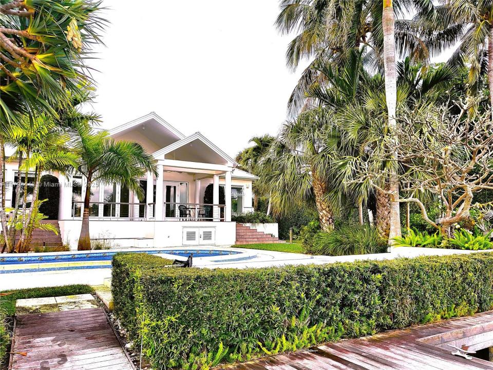 621 N Mashta Dr, Key Biscayne, فلوريدا 33149, الولايات المتحدة