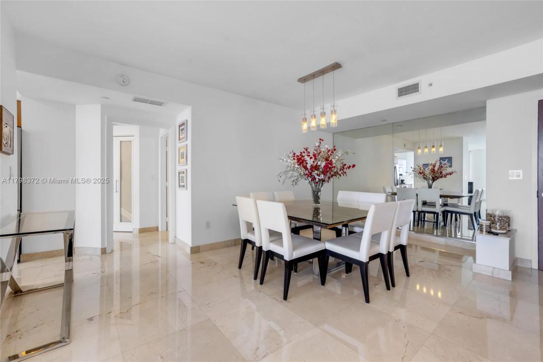 6365 Collins Ave 3202, Miami Beach, Floride 33141, États-Unis