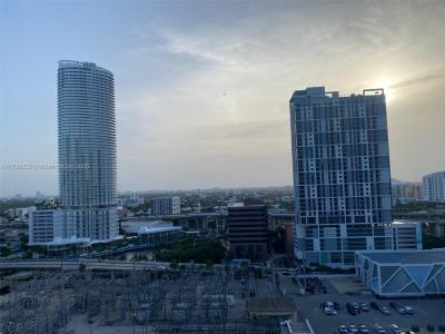 90 SW 3rd St 1909, Miami, Florida 33130, USA