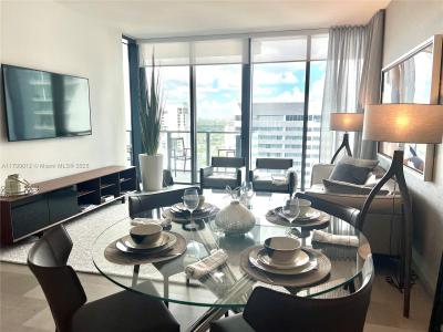 88 SW 7th St 1908, Miami, Florida 33130, USA