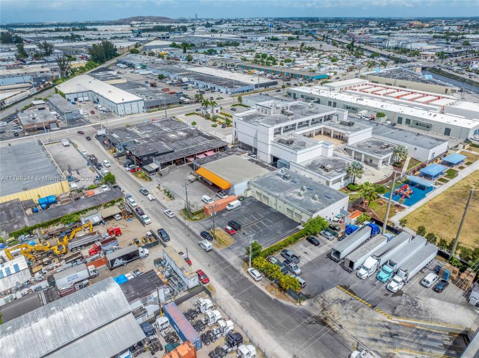 7165-7185 NW 77th Ter, Medley, Florida 33166, USA