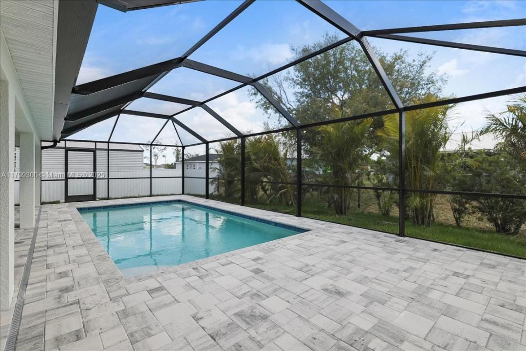 2423 NW 20th PL, Cape Coral, Florida 33993