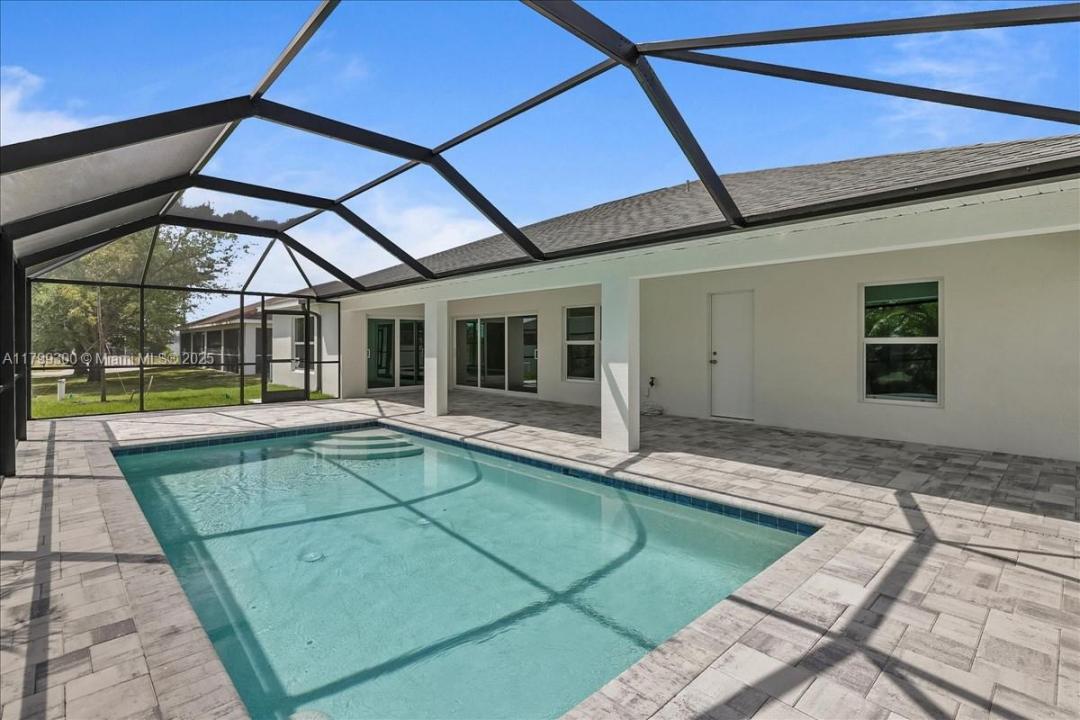 2423 NW 20th PL, Cape Coral, Florida 33993