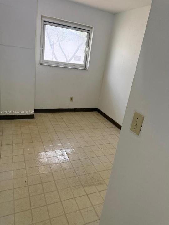 1600 NW 4th Ave 16A, Miami, Florida 33136, USA