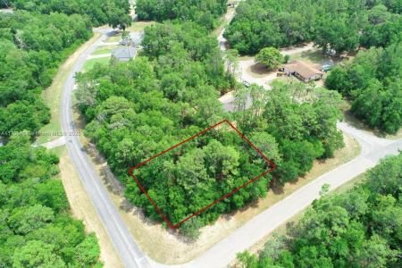 8674 N UPLAND DR, Citrus Springs, Floryda 34434, USA