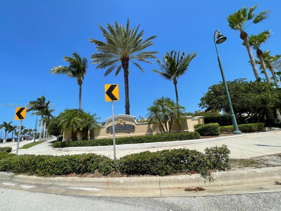 19 W Harbour Isle Dr W 201, Fort Pierce, Floride 34949, États-Unis