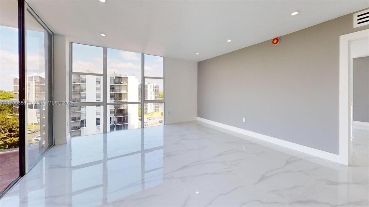 3625 N Country Club Dr 609, Aventura, Florida 33180