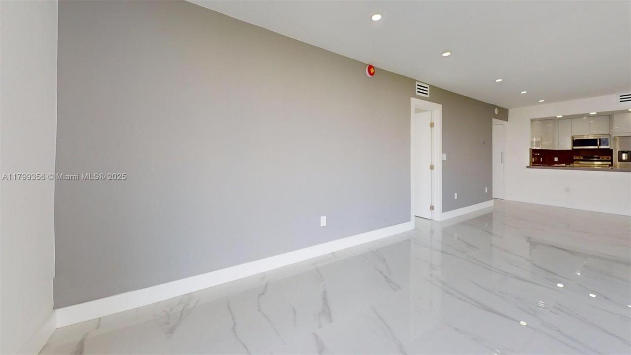 3625 N Country Club Dr 609, Aventura, Florida 33180