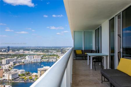 1830 S Ocean Dr 4504, Hallandale Beach, Florida 33009, USA