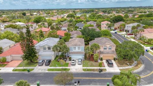 1374 NW 159th Ave, Pembroke Pines, Florida 33028, USA