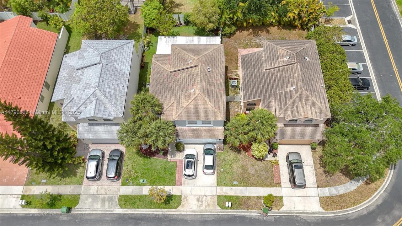 1374 NW 159th Ave, Pembroke Pines, Florida 33028
