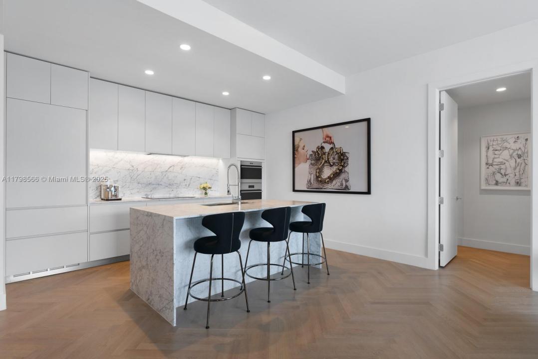 5775 Collins Ave 1005, Miami Beach, פלורידה 33140, ארצות הברית של אמריקה