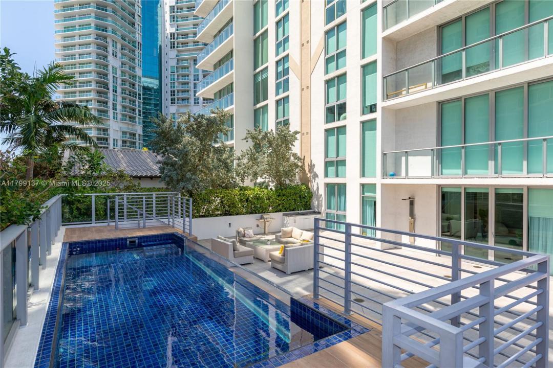 300 Sunny Isles Blvd 4-501, Sunny Isles Beach, Floride 33160, États-Unis