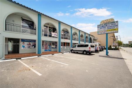 4790 NW 7th St 207, Miami, Florida 33126, USA
