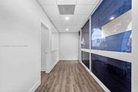 4790 NW 7th St 207, Miami, Florida 33126, USA