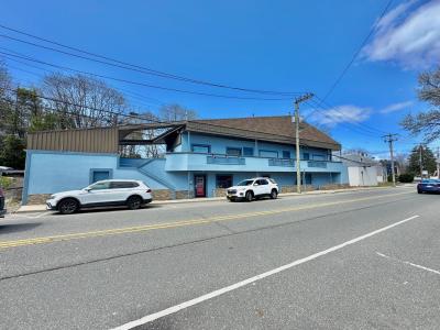 120-126 Laurel Road, Huntington, ニューヨーク 11731, アメリカ合衆国