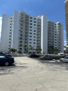 200 S Birch Rd 104, Fort Lauderdale, Florida 33316, USA