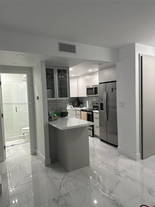 200 S Birch Rd 104, Fort Lauderdale, פלורידה 33316, ארצות הברית של אמריקה 