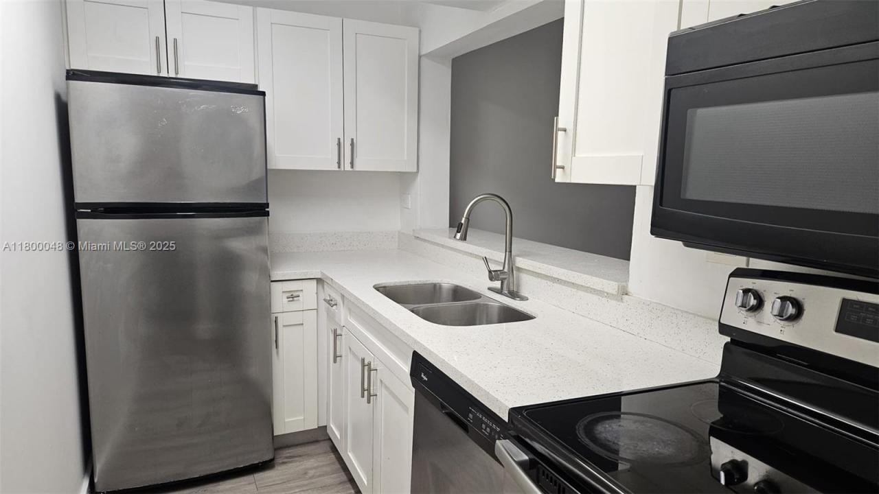 1720 NW N River Dr 113, Miami, فلوريدا 33125, الولايات المتحدة