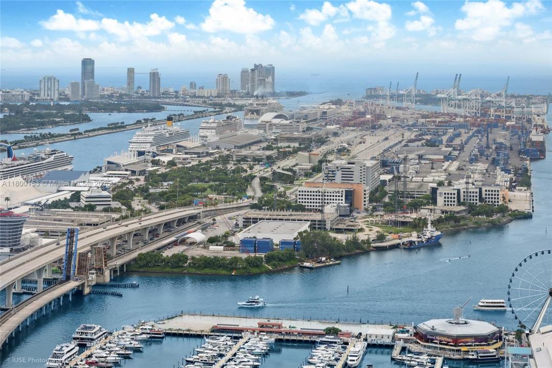 159 NE 6 ST PH 5008, Miami, Florida 33132, Estados Unidos