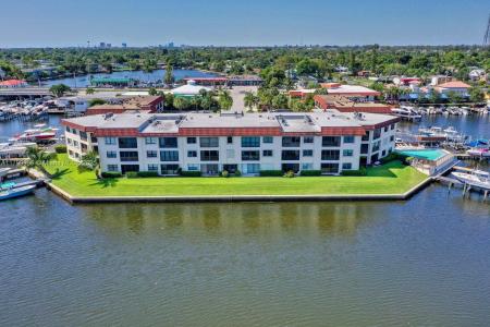 313 Lake Cir 111, North Palm Beach, Florida 33408