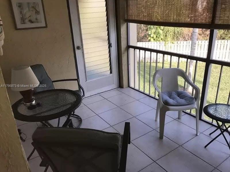322 Pine Ridge Cir A-2, Green Acres, Floryda 33463, USA