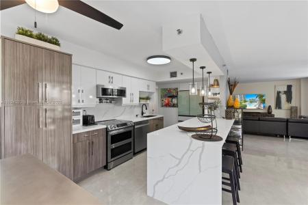 3600 Mystic Pointe Dr 306, Aventura, Florida 33180, USA