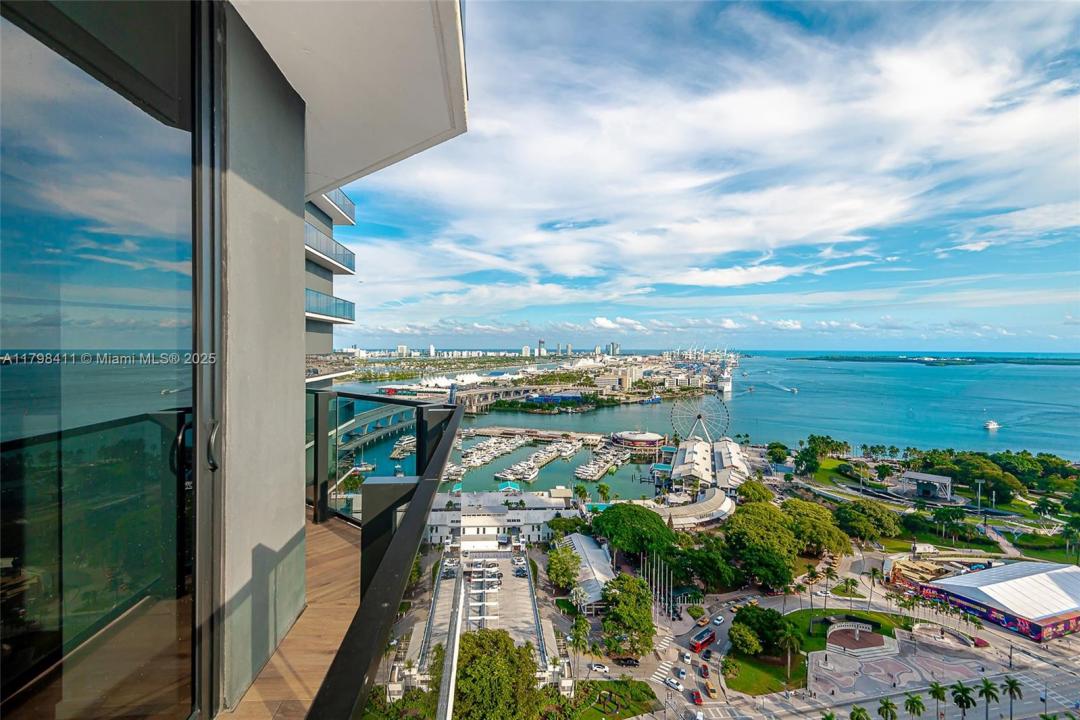 398 NE 5th St 2415, Miami, Florida 33132