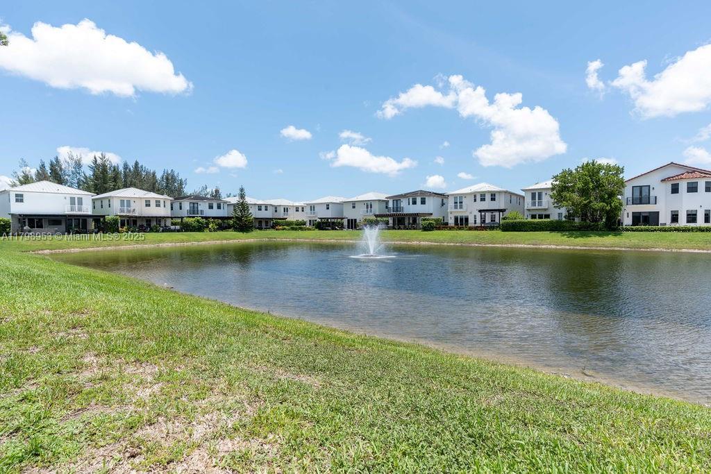 10464 NW 70th Ln, Doral, פלורידה 33178, ארצות הברית של אמריקה 