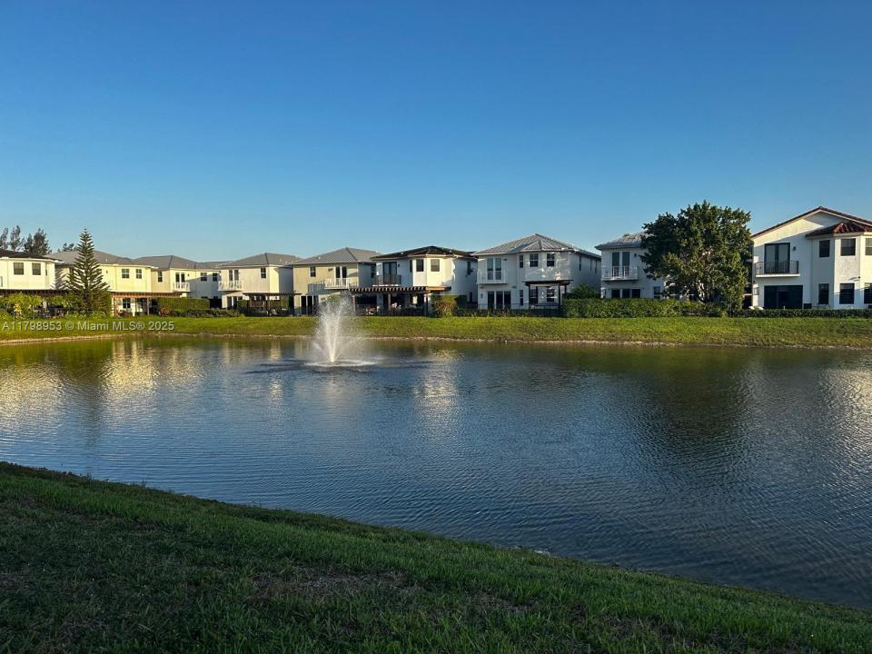 10464 NW 70th Ln, Doral, פלורידה 33178, ארצות הברית של אמריקה 