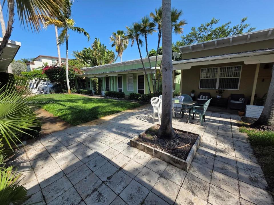 809 NE 17th Ave 3, Fort Lauderdale, Florida 33304, Amerika Birleşik Devletleri