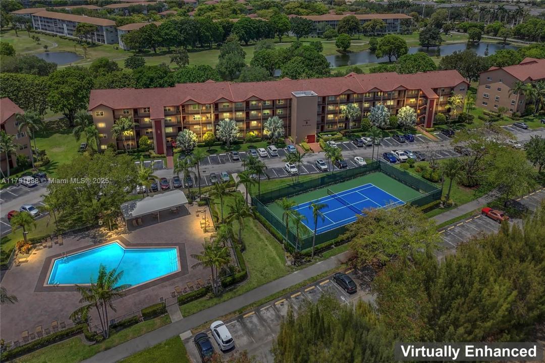 300 SW 130th Ter 203B, Pembroke Pines, Florida 33027