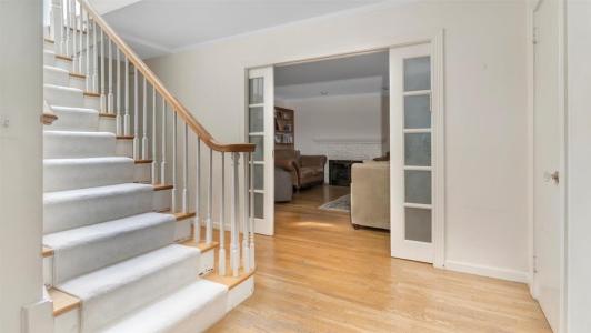 17 Hilltop Drive, North Hempstead, Nova Iorque 11021, Estados Unidos