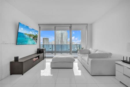 200 Biscayne Boulevard Way 4012, Miami, Florida 33131, USA