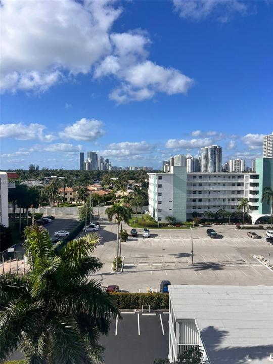 3161 S Ocean Dr 706, Hallandale Beach, Florida 33009