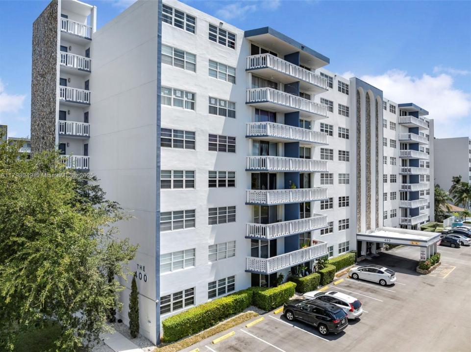 400 NE 12th Ave 303, Hallandale Beach, 佛羅里達州 33009, 美國
