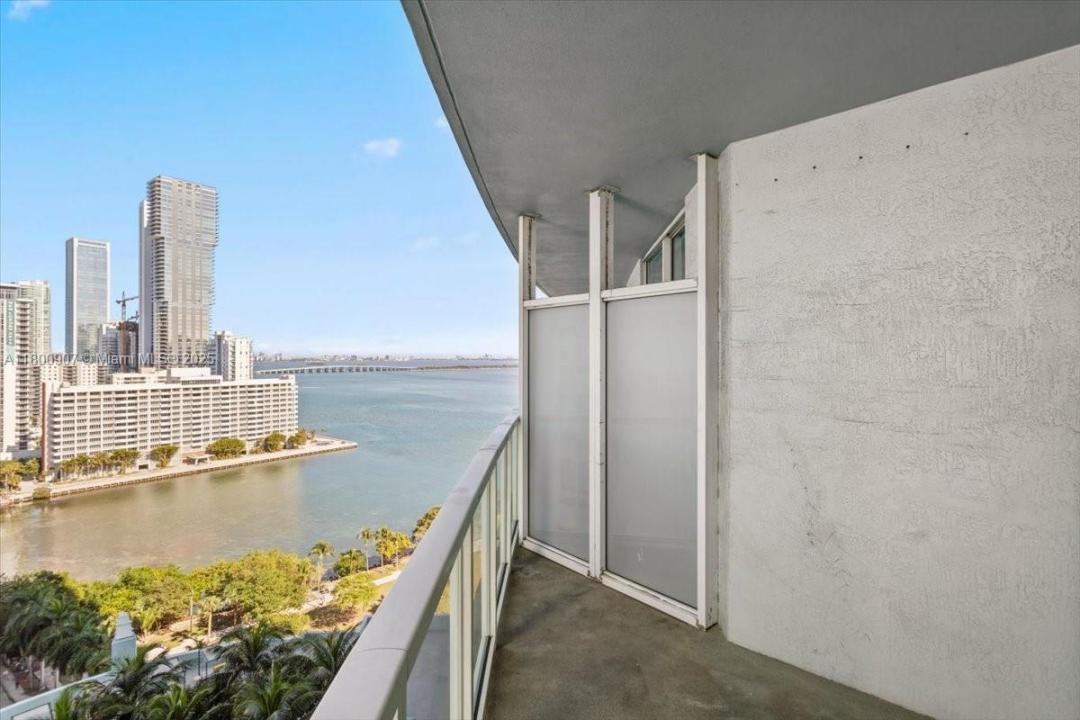 1900 N Bayshore Dr 1810, Miami, Florida 33132, Estados Unidos