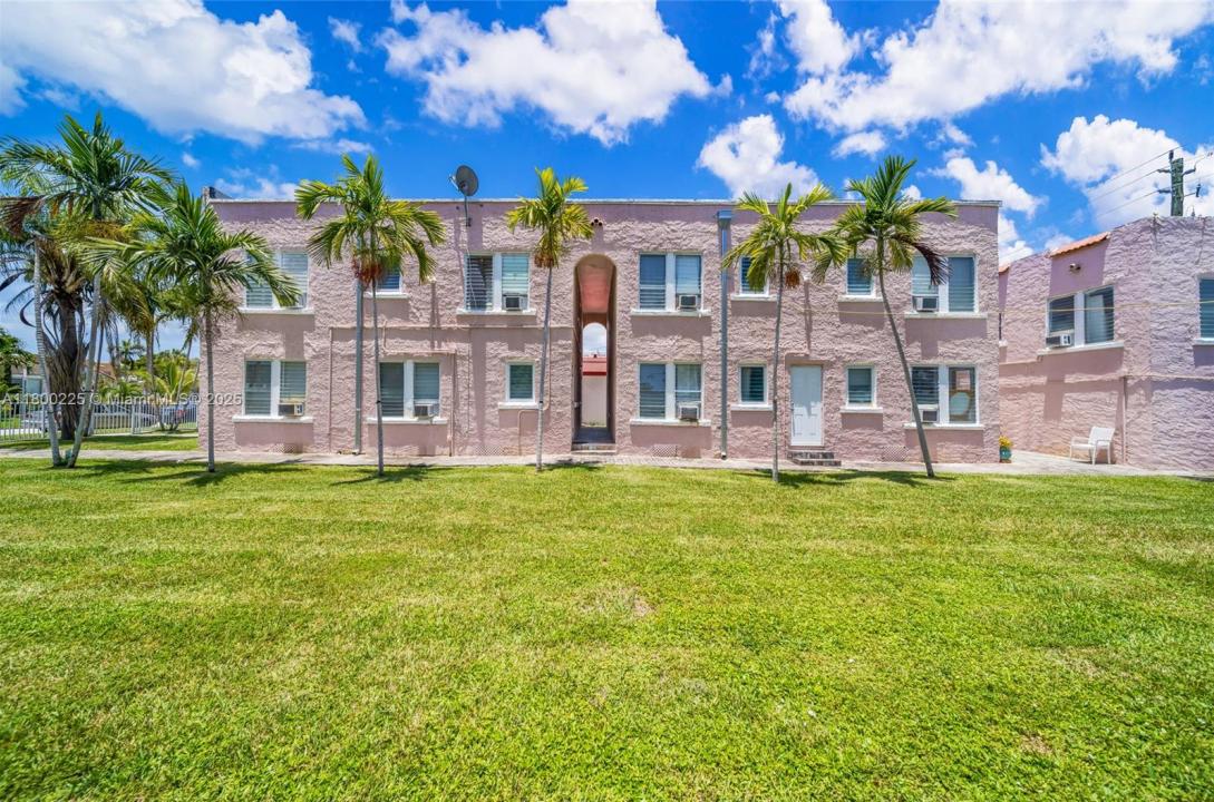 1621 Van Buren St 1-11, Hollywood, Florida 33020, USA