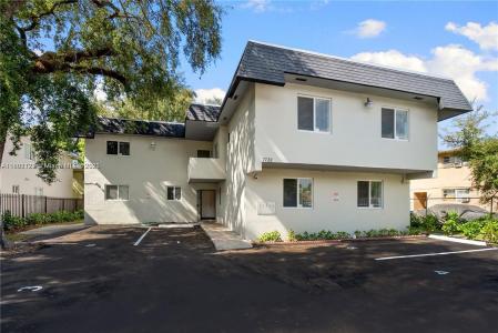 7722 NE 3rd Ct 5, Miami, Florida 33138, USA