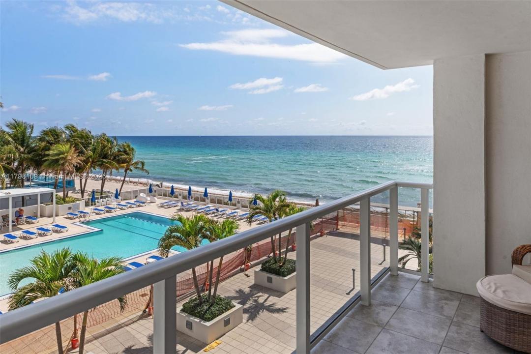 2751 S Ocean Dr 403S, Hollywood, Florida 33019, Amerika Birleşik Devletleri