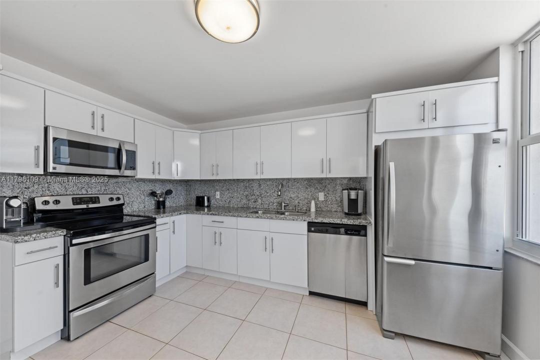 2751 S Ocean Dr 403S, Hollywood, Florida 33019, Amerika Birleşik Devletleri