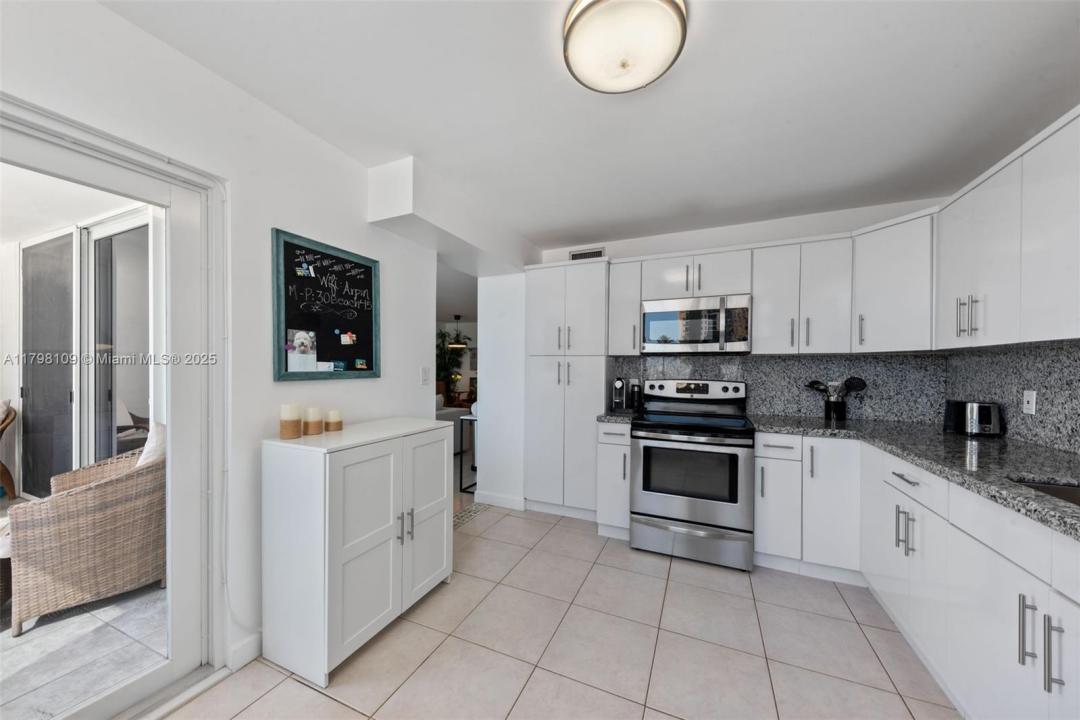 2751 S Ocean Dr 403S, Hollywood, Florida 33019, Amerika Birleşik Devletleri