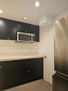 1000 West Ave 715, Miami Beach, Florida 33139, USA