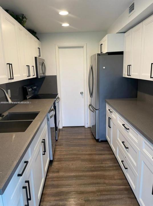 4164 Inverrary Dr 301, Lauderhill, Florida 33319, Stati Uniti