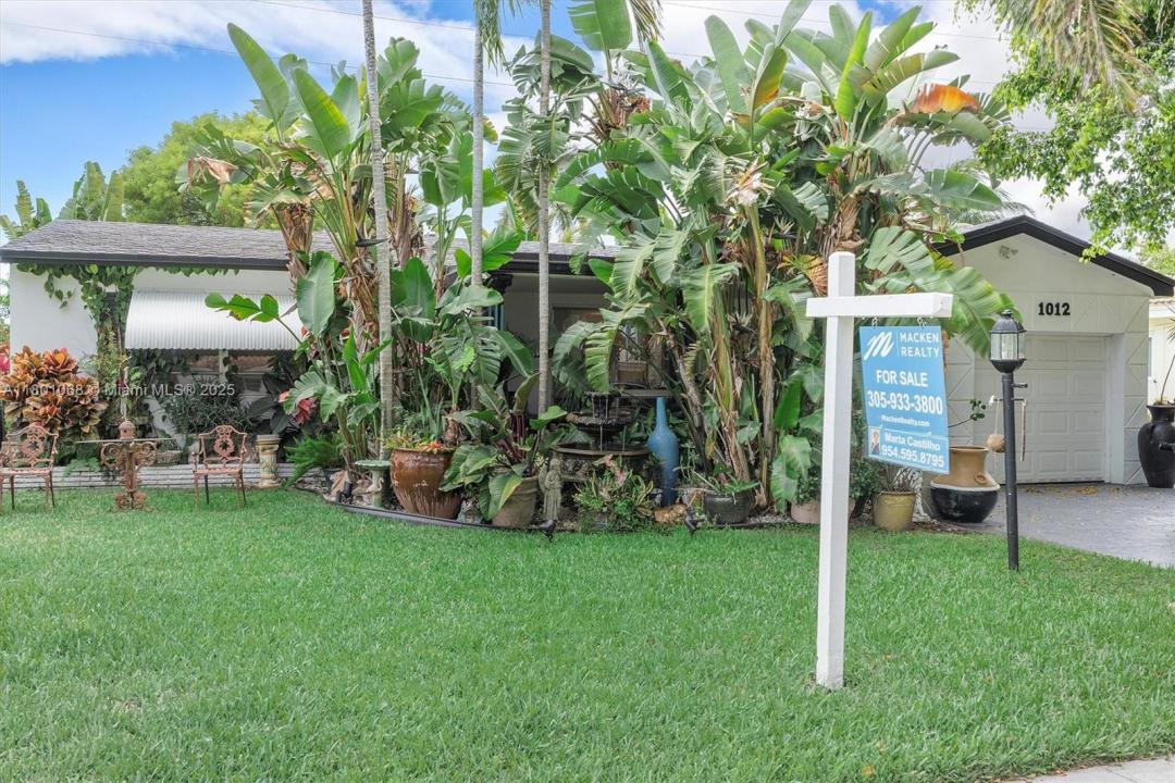 1012 NE 8th St, Hallandale Beach, فلوريدا 33009, الولايات المتحدة