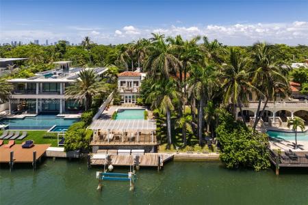 5215 Pine Tree Dr, Miami Beach, Florida 33140, USA