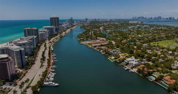5215 Pine Tree Dr, Miami Beach, Florida 33140, USA